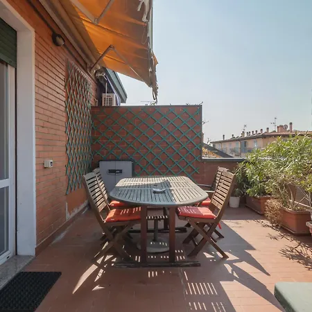 Xenia - Two-room With Terrace In Fondazione Prada Milan