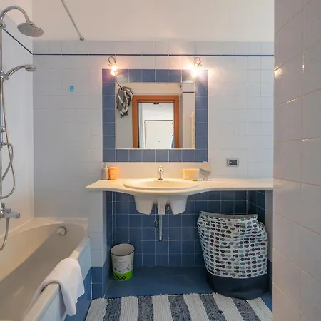 Xenia - Two-room With Terrace In Fondazione Prada Apartment
